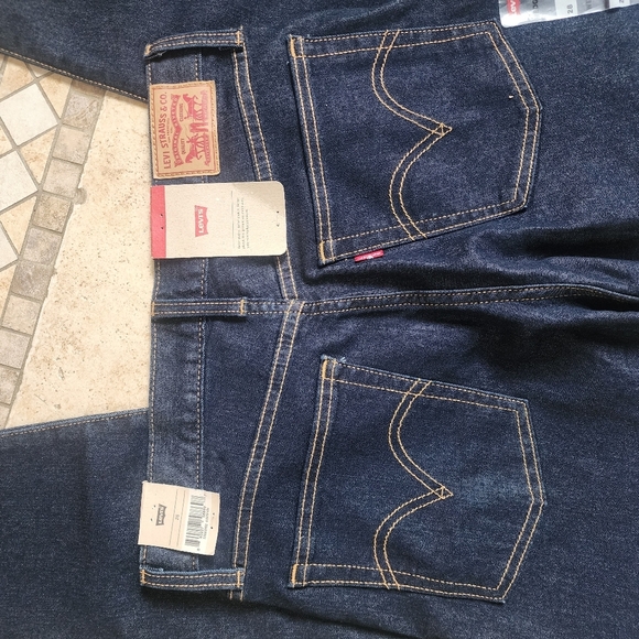 Levi's Wedgie Fit Jeans - Picture 4 of 4